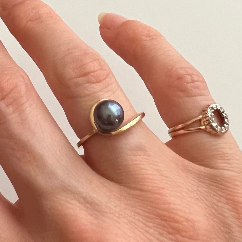 14k black Tahitian pearl ring